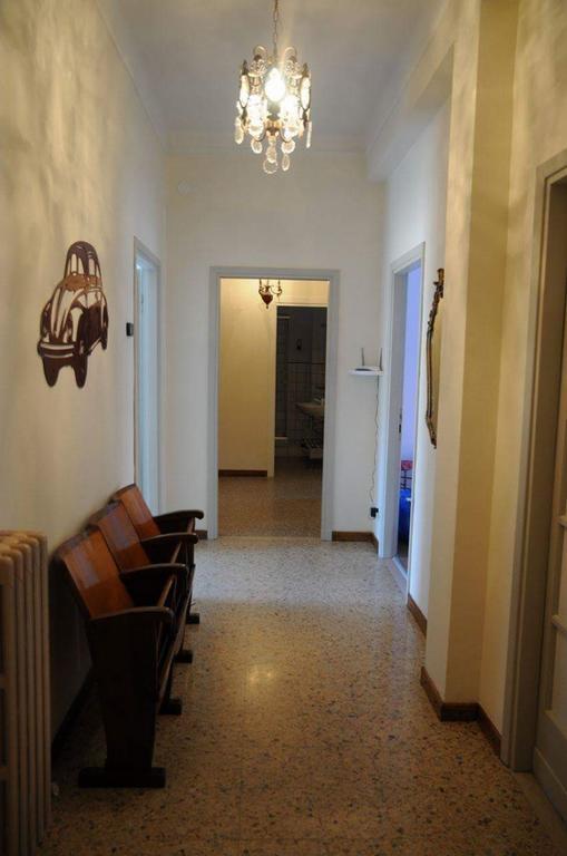 Affittacamere Del Viaggiatore 安科纳 外观 照片