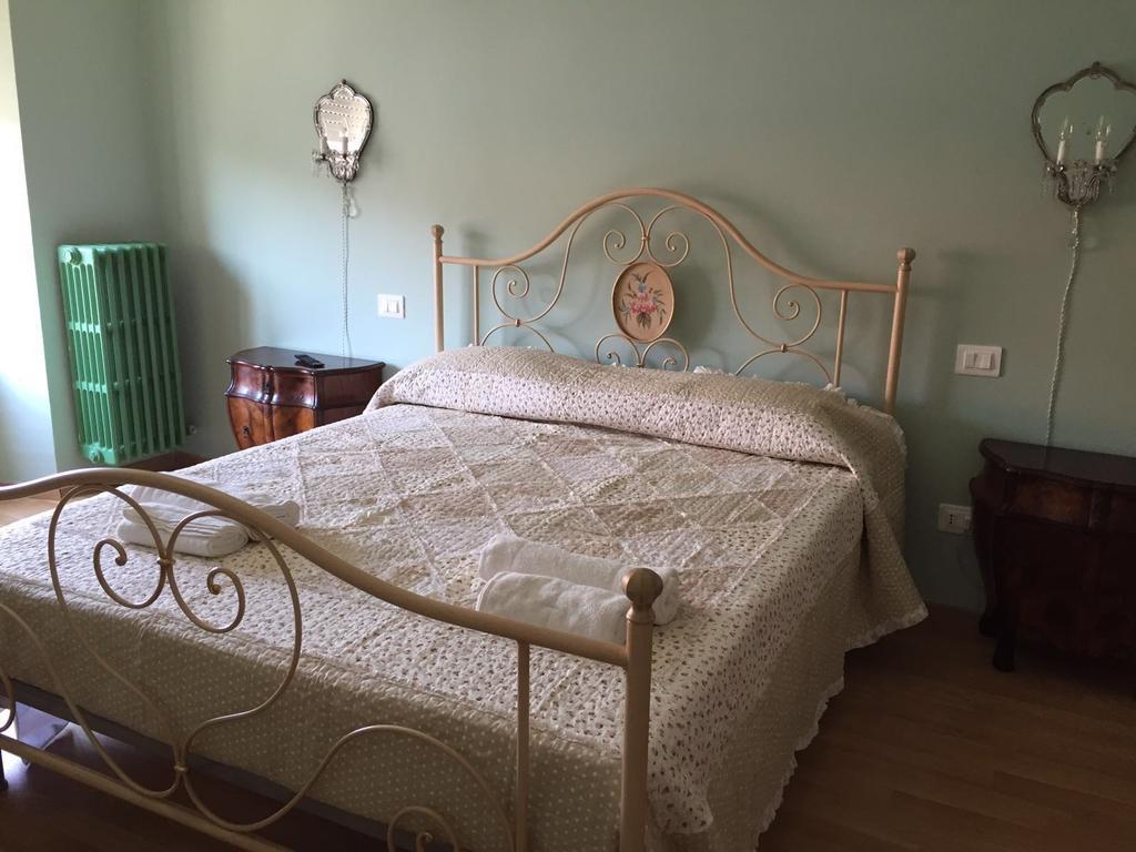 Affittacamere Del Viaggiatore 安科纳 外观 照片